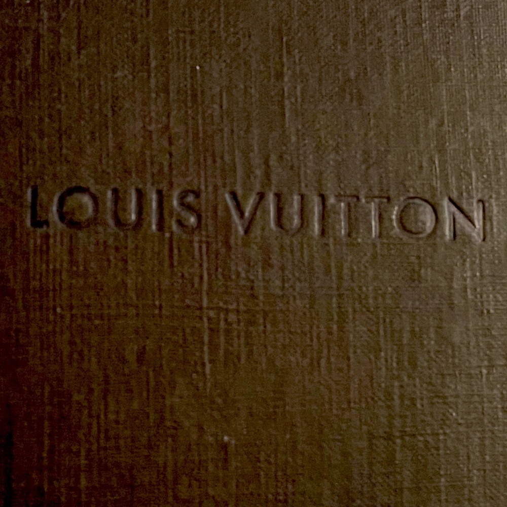 šLouis Vuitton Menās Black Sport Wallet. - Picture 11 of 11